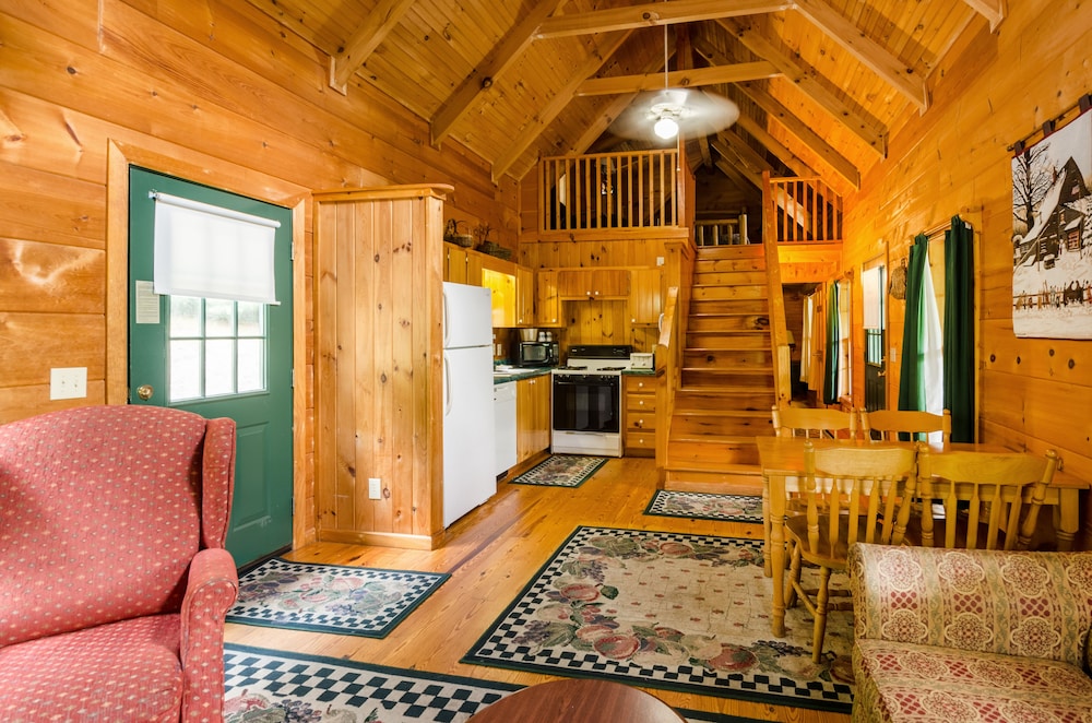 Thb Highland Hills Motel Cabins Hotel In Boone