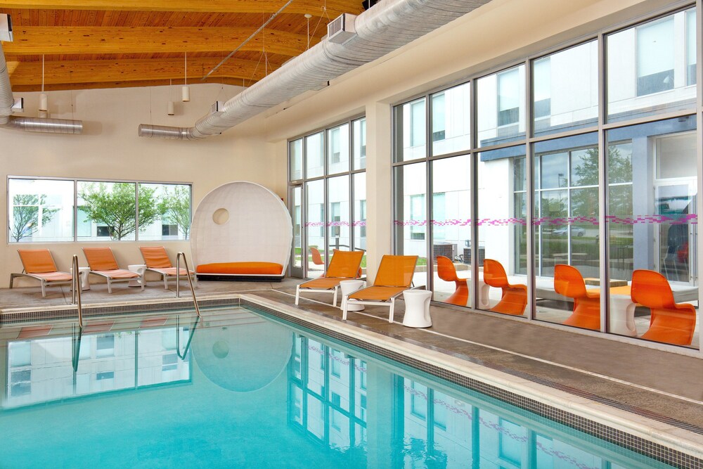Book Aloft Bolingbrook In Hotels Aloft Bolingbrook Pool