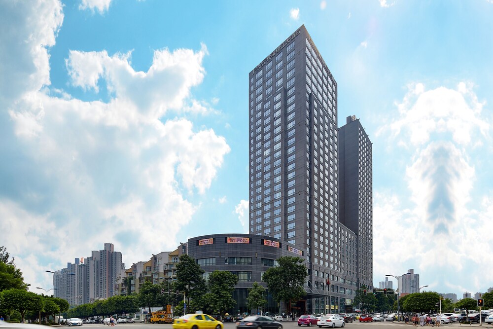 Book Chongqing Jinjiang Oriental Hotel In Hotels Chongqing Jinjiang Oriental Hotel