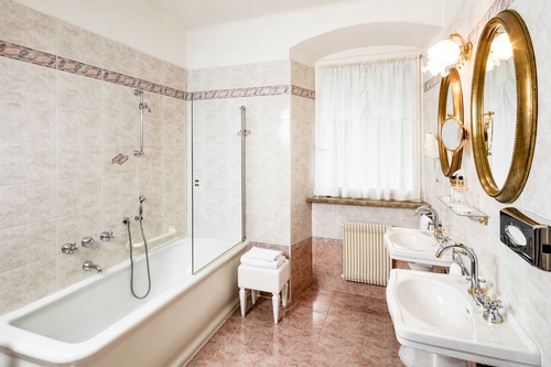 Parkhotel Luna Mondschein Bozen Bolzano Italy Bolzano Hotel Discounts Hotels Com