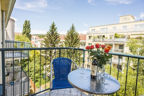 egyetlen apartment vienna erkély találkozó a fiatal lányok