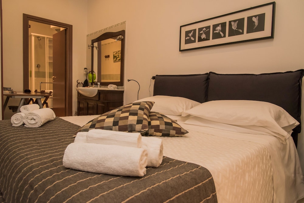 Bed E Breakfast Plebiscito Home In Napels Hotels Bed E Breakfast Plebiscito Home Napels