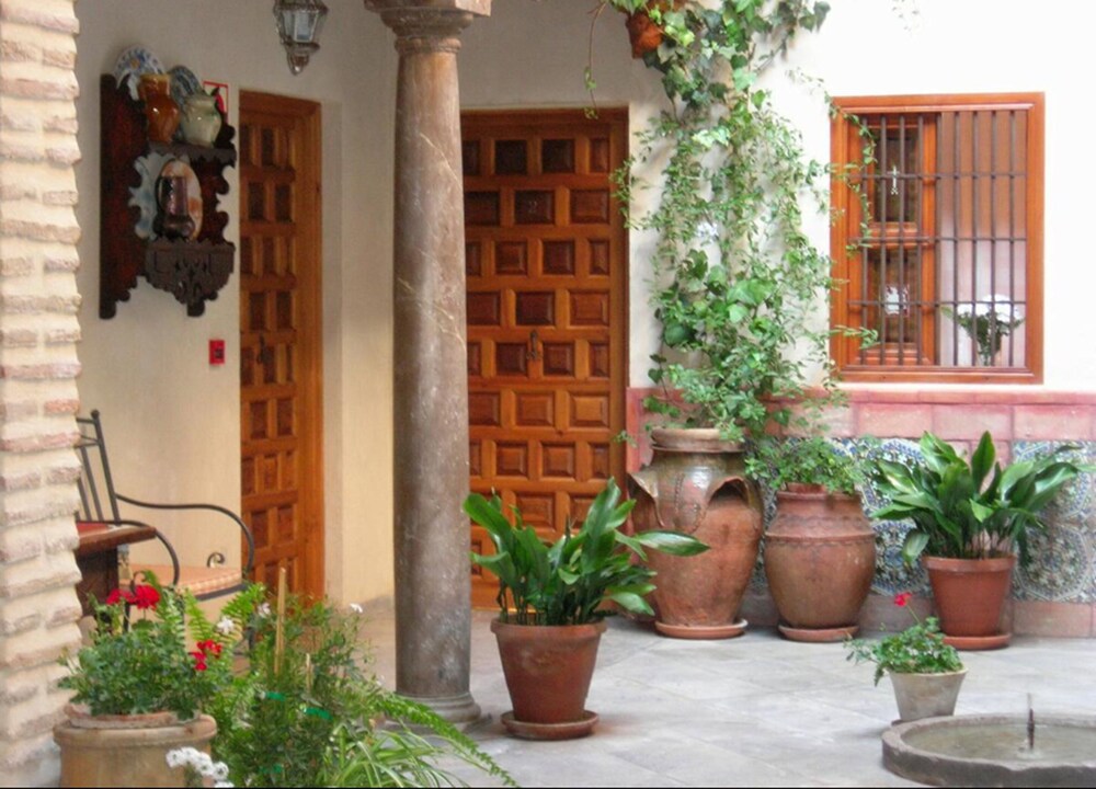 サンタ イザベル ラ レアル ホテル グラナダ の宿泊予約 ホテルズドットコム