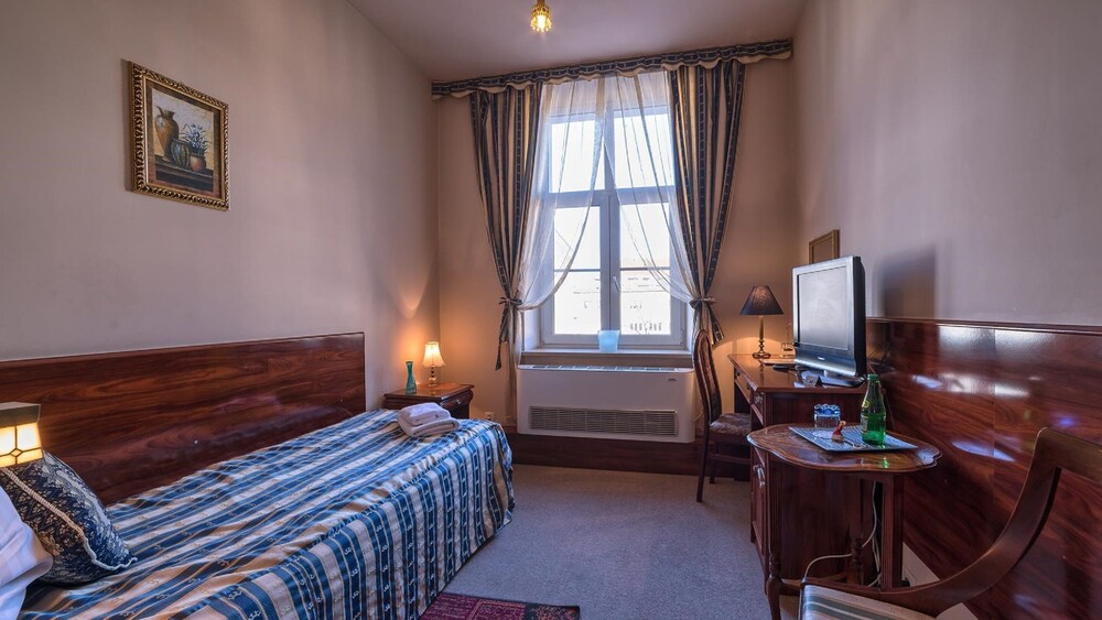 Book Old Time In Krakow Hotels Com