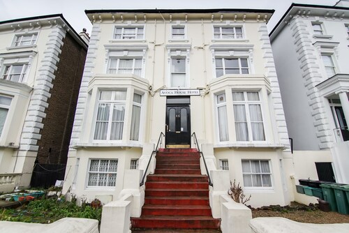 ロンドンの格安ホテル予約 545軒の格安ホテルの最安値比較 多数の宿泊施設のキャンセル無料 ホテルズドットコム