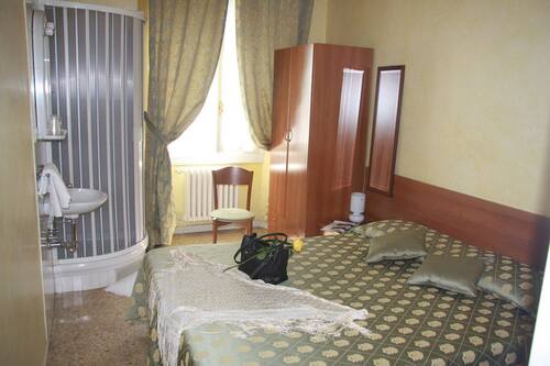 Book Hotel Giappone In Florence Hotels Com Book Hotel Giappone In Florence Hotels Com