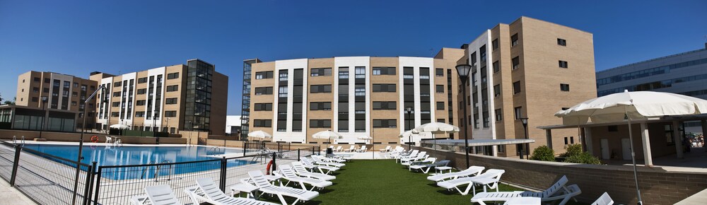 Book Compostela Suites Apartments In Madrid Hotels Com