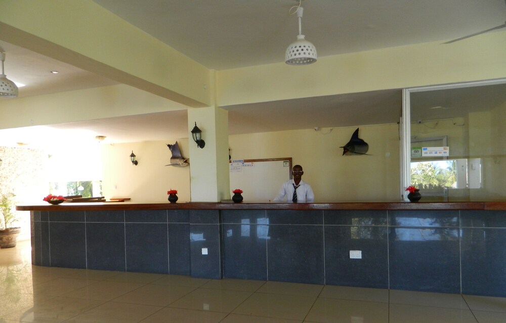 Book Sai Eden Roc Hotel In Malindi Hotels Com Sai Eden Roc Hotel Malindi Reception