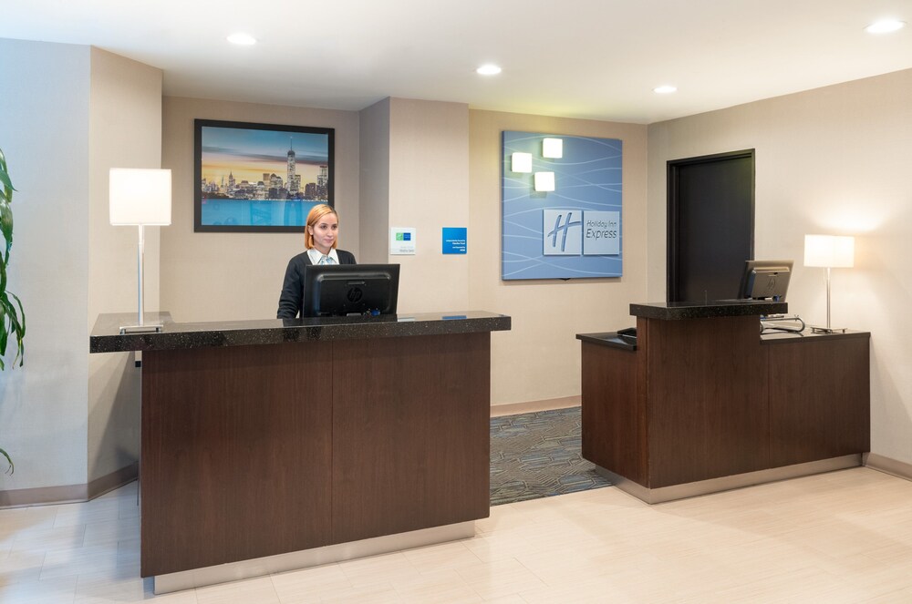 Book Holiday Inn Express New York City Wall Street An Ihg Hotel In New York Hotels Com