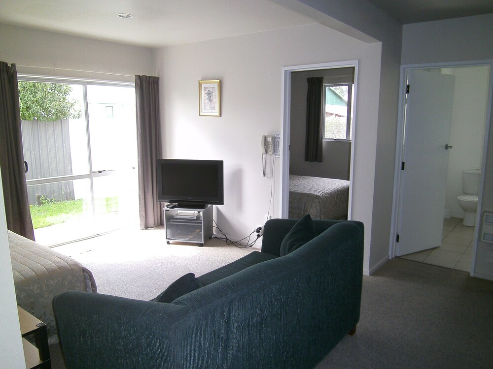 Book Anchorage Motel Apartments In Te Anau Hotels Com