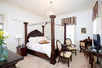 Top 10 Hotels In New Haven Indiana