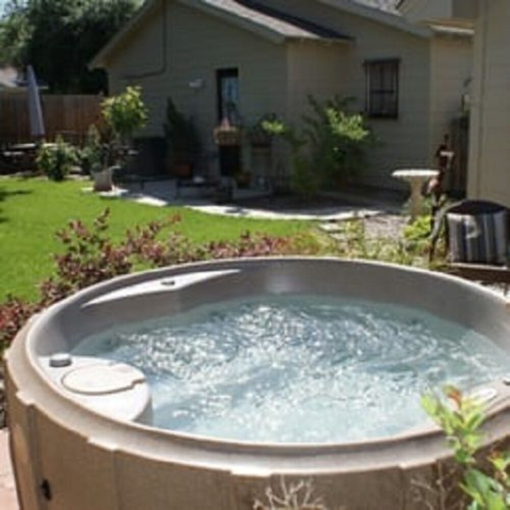 Book River Rock Bed And Breakfast Cottages In Cleburne Hotelscom