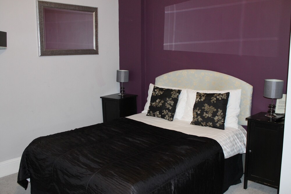 Book Wimbledon Hotel In Morden Hotels Wimbledon Hotel London