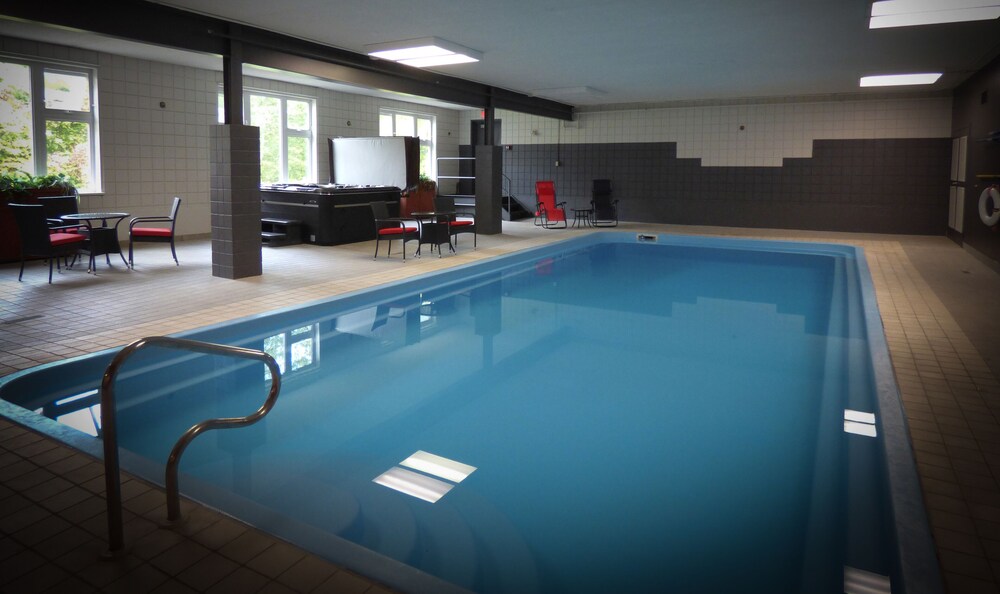 Domaine Bitobi Maniwaki Canada From Us 112 Booked