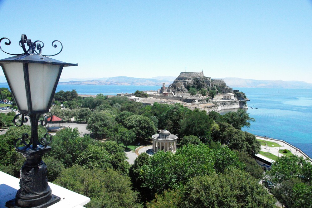 カヴァリエーリ ホテル コルフ の宿泊予約 ホテルズドットコム