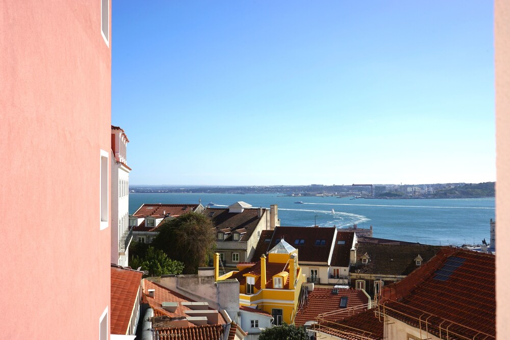 solar dos mouros in lissabon hotels com