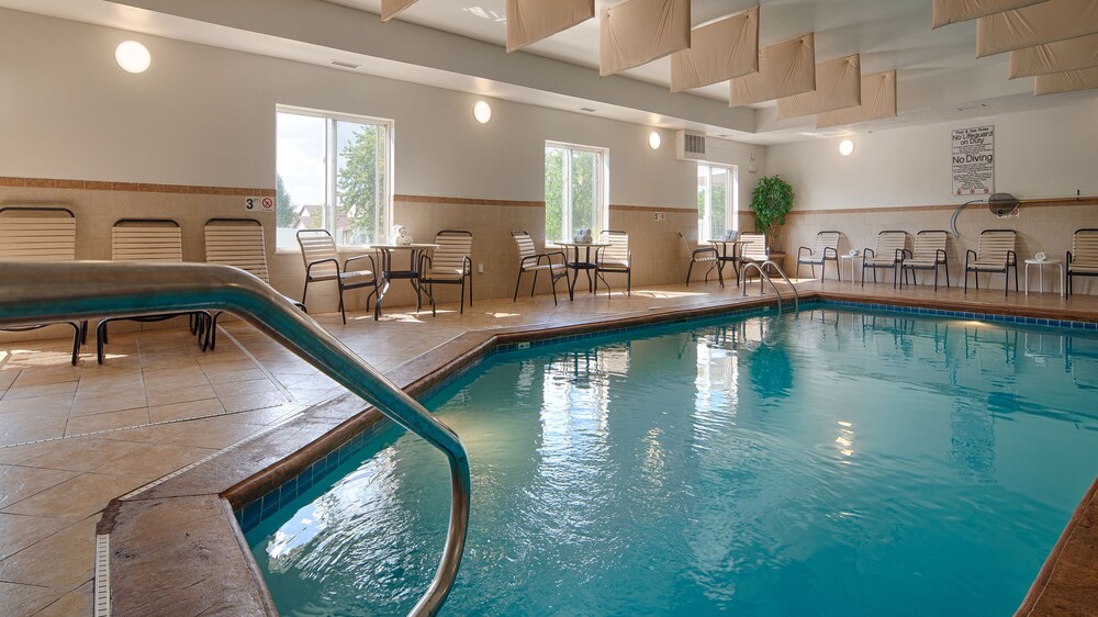 Book Best Western Plus Pontoon Beach In Hotels Pool