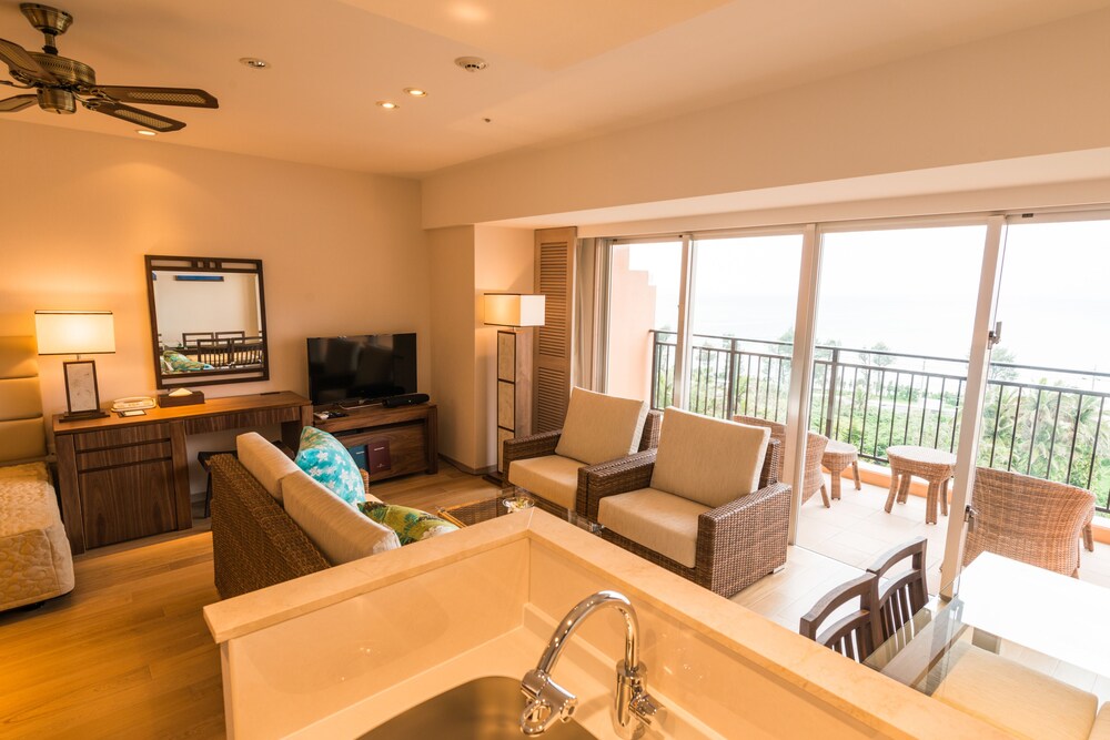 カフー リゾート フチャク コンド ホテル オーシャンビューで家族向けのプール付きリゾート 宿泊予約はホテルズドットコム