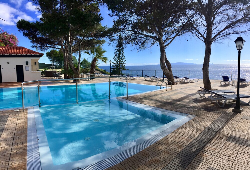 信天翁海滩游艇俱乐部