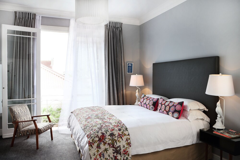 Book Blackheath Lodge in Cape Town