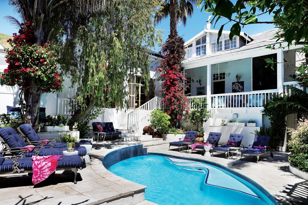 Book Blackheath Lodge in Cape Town