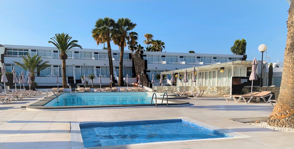 Arena Dorada Apartments Tias Info Photos Reviews Book At Hotels Com