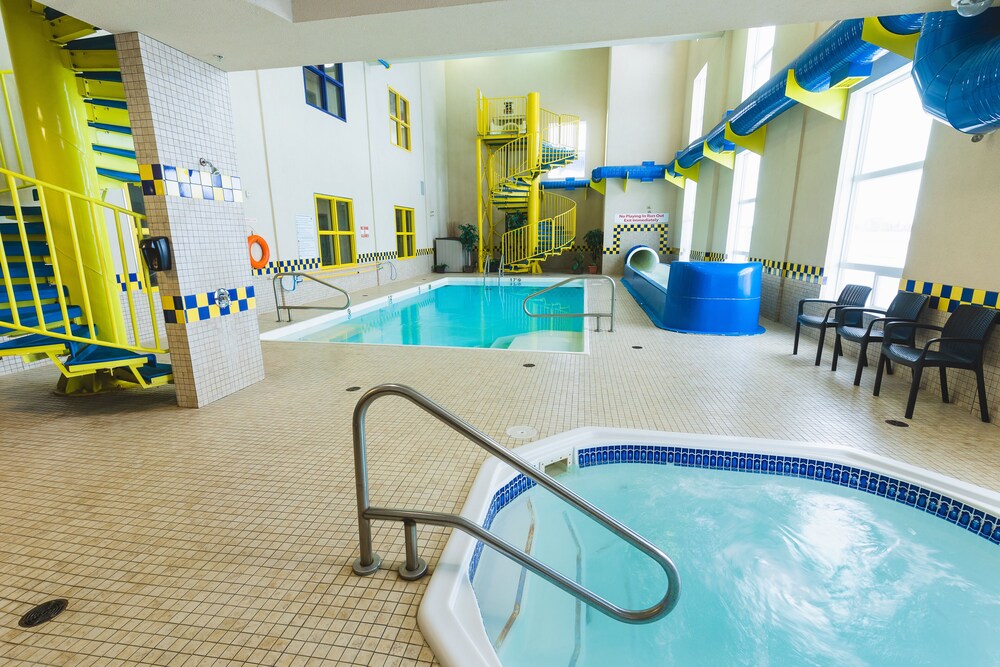 Book Redwood Inn Suites - Grande Prairie In Clairmont Hotelscom