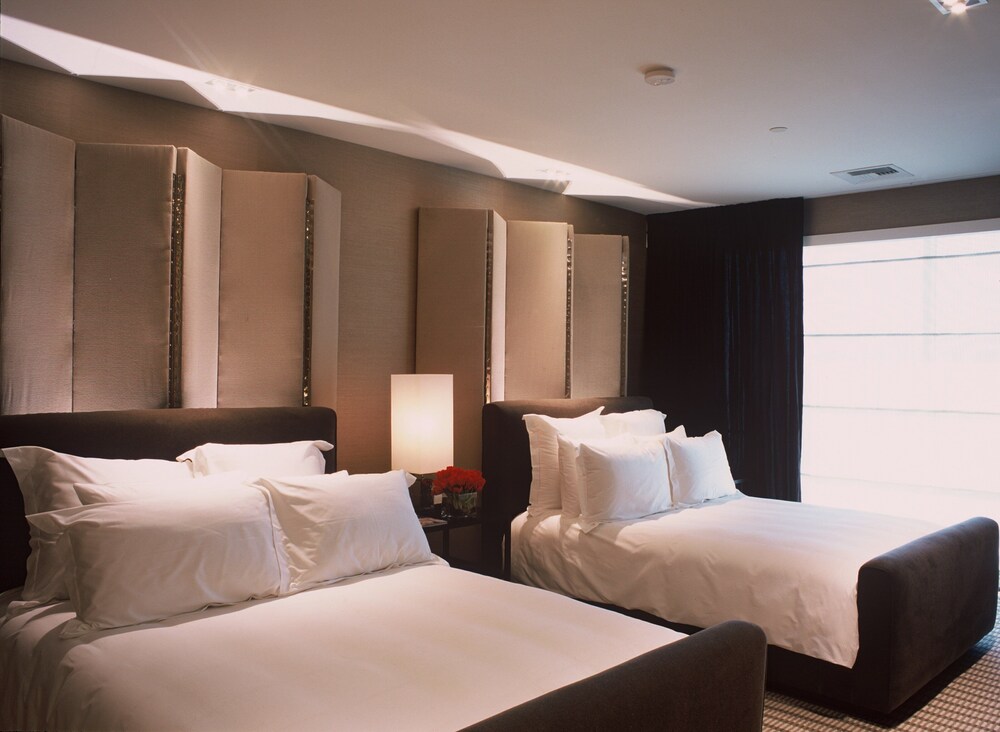 The Skylofts At Mgm Grand Las Vegas Hotels Com [ 333 x 500 Pixel ]