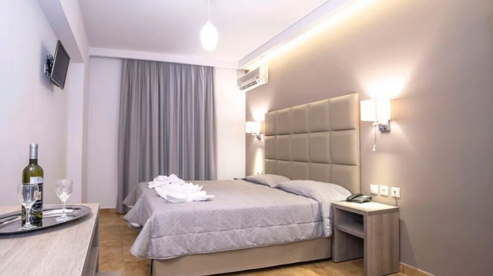 altura hotel zante reviews