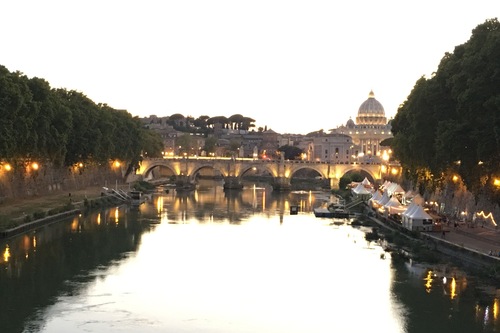 Prenota Sotto La Cupola Guest House A Roma Hotels Com