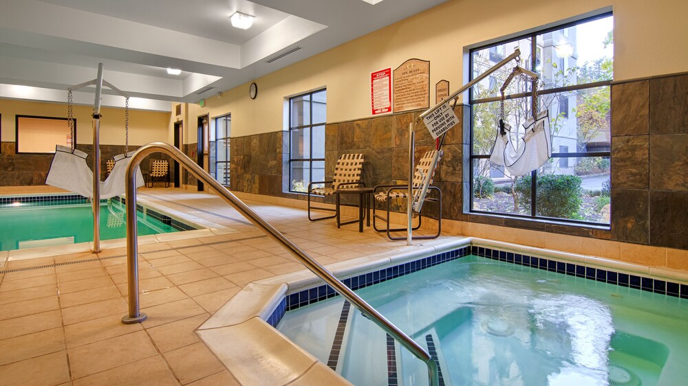Book Grand Hotel At Bridgeport In Tigard Hotels Grand Hotel At Bridgeport Tigard Indoor Spa Tub