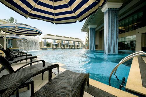 グランド リスボア マカオ マカオの中心街で奇抜なデザインのビジネスホテル 宿泊予約はホテルズドットコム グランド リスボア マカオ マカオの中心街で奇抜なデザインのビジネスホテル 宿泊予約はホテルズドットコム