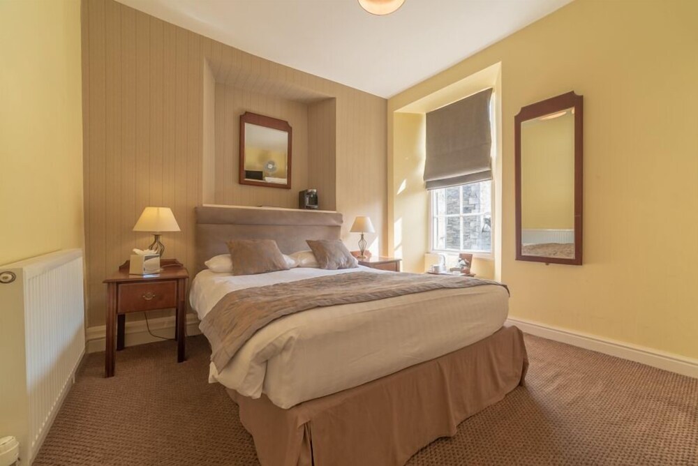 Book The Lamplighter Dining Rooms In Windermere Hotels Com