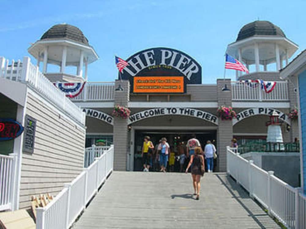 Book Moby Motel In Old Orchard Beach Hotels Moby Motel Old Orchard Beach View From Hotel