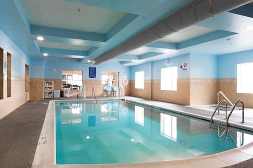 Book Holiday Inn Express Suites Seattle North Lynnwood An Ihg Hotel In Hotels Com Book Holiday Inn Express Suites, Lamps Plus 196th Street Southwest Lynnwood Waterfront Mi