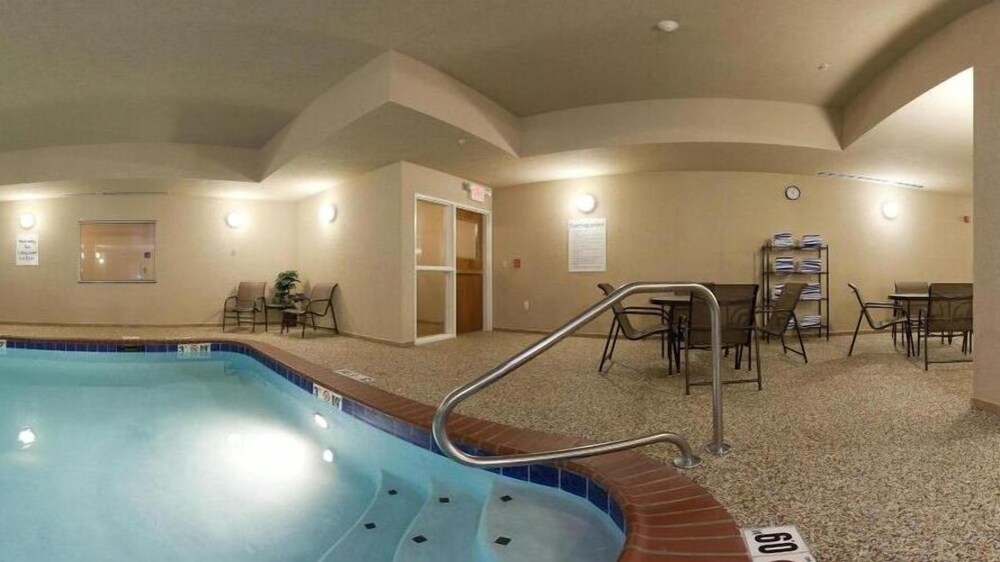 Book Holiday Inn Express Hotel Suites Ripley An Ihg Hotel In Ripley Hotelscom