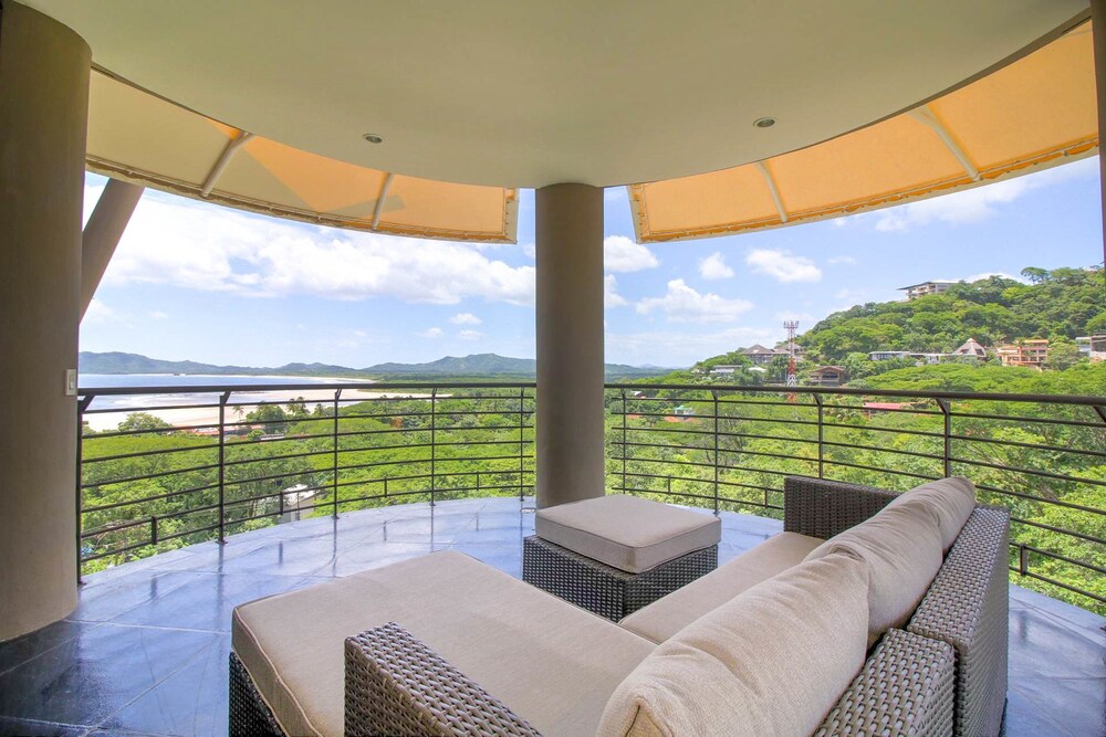 Book La Perla Condo Unit 161 3 Bedrooms Bathrooms In La Perla Condo Unit 161 3 Bedrooms Bathrooms Tamarindo Balcony