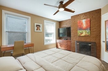 15 Closest Hotels To Adventure Aquarium In Camden