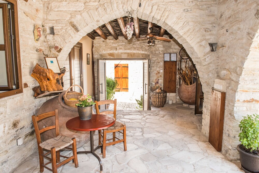 Our House In Vavla Hotels Com