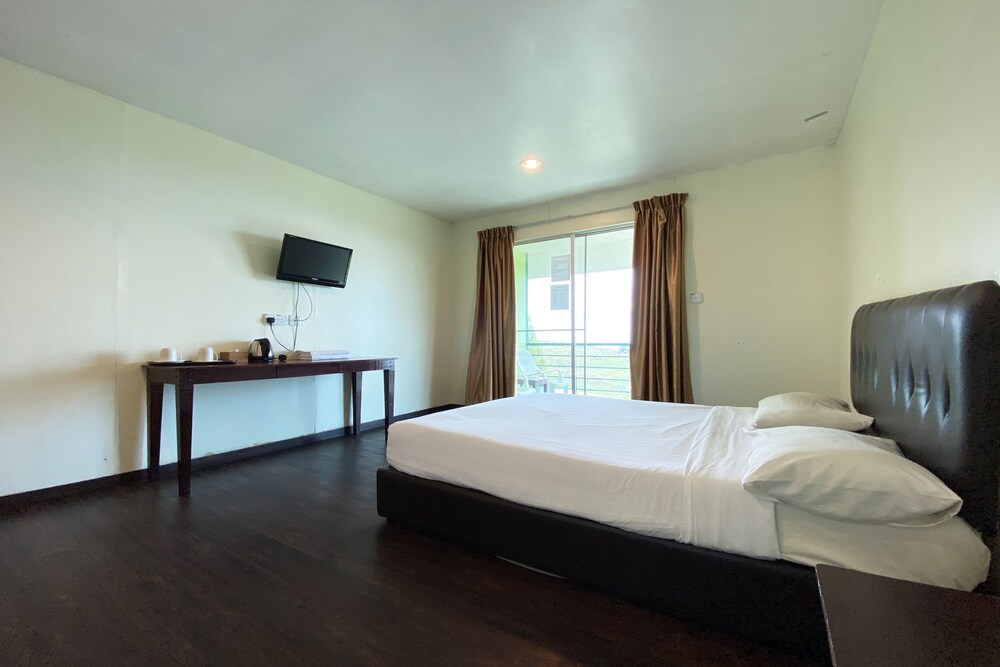 Book Oyo 90257 Rocky Mountain Lodge In Ranau Hotels Com
