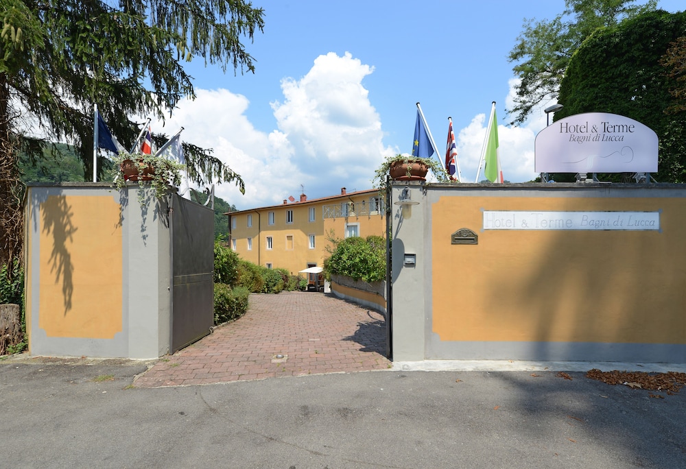 Hotel & terme Bagni di Lucca, Bagni di Lucca: Info, Photos, Reviews ... Hotel & terme Bagni di Lucca, Bagni di Lucca: Info, Photos, Reviews ...