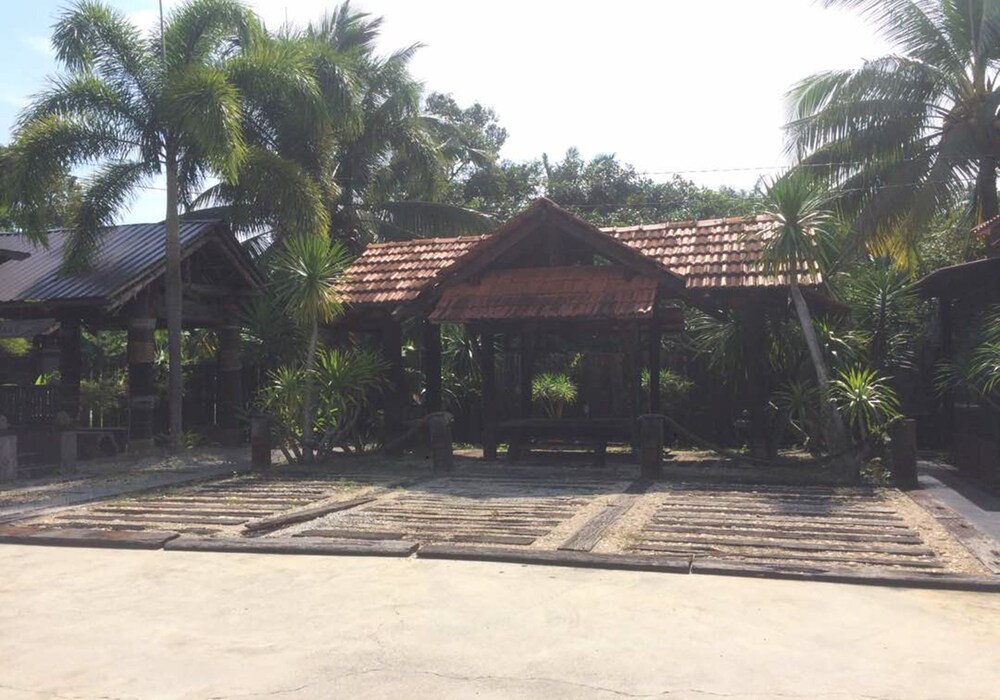 Book Bali Homestay in Muar  Hotels.com