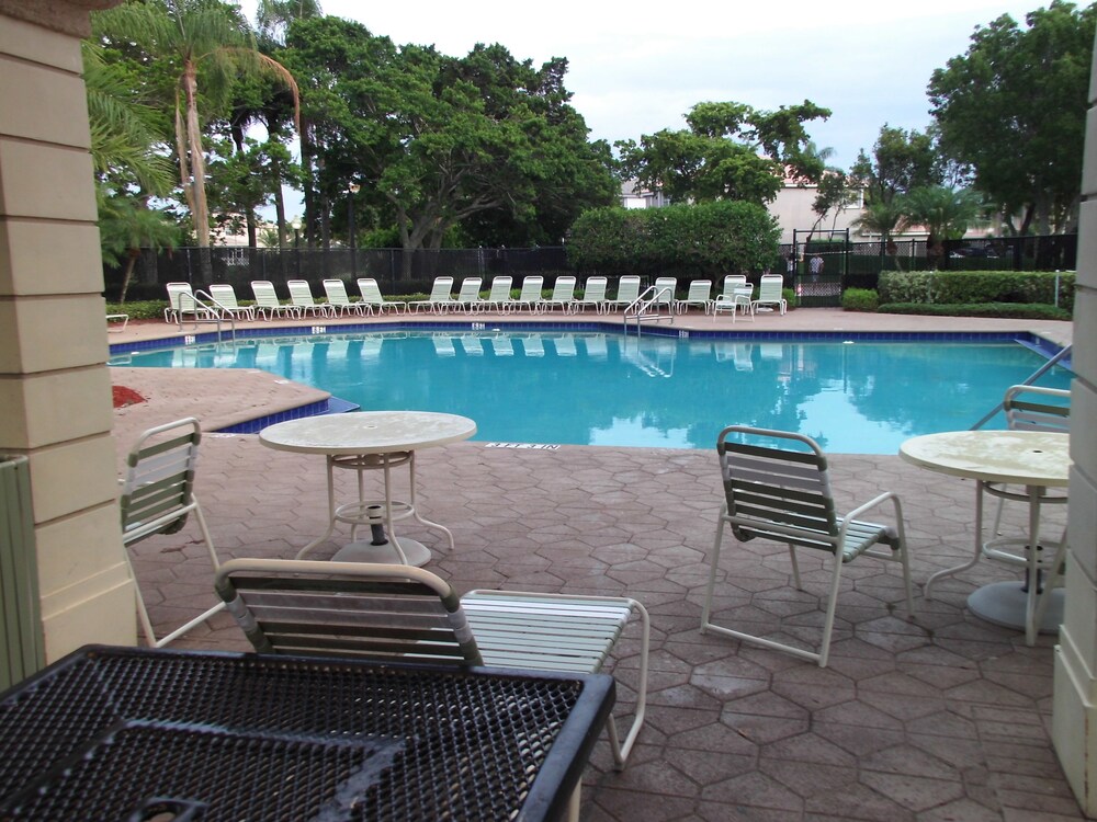 Book Dawson S House In Boynton Beach Hotels Com Dawson S House Boynton Beach