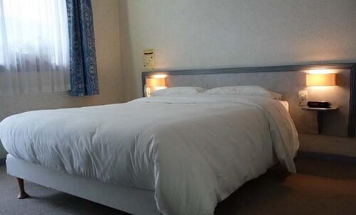 エルニー のホテル 宿泊予約 格安ホテル予約 最安値検索 ホテルズドットコム 多数の宿泊施設のキャンセル無料