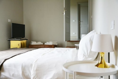 Nonno Gino Suite In Monte San Savino Book On Hotels Com