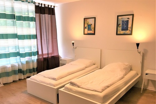 Book Ferienwohnung Neuss Schillerstrasse In Neuss Hotels Com