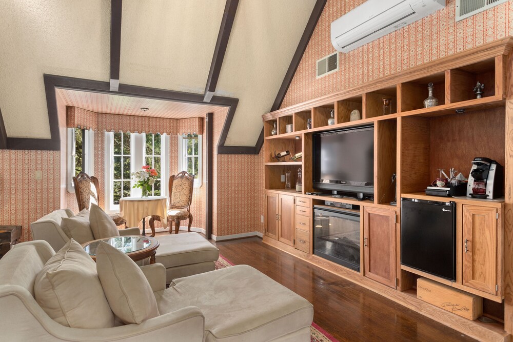 Book Candlelight Inn Napa Valley In Napa Hotels Com