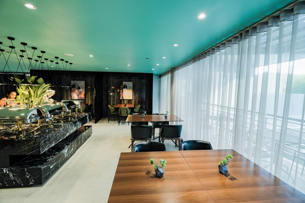 ロビー サントス