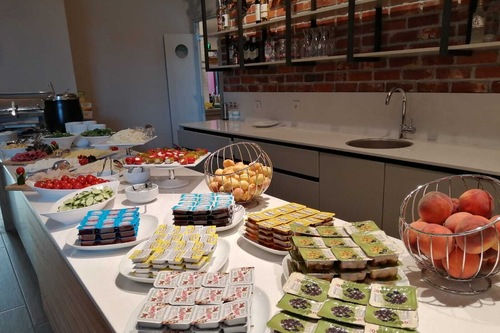 Book Coordinat Suits In Izmir Hotels Com