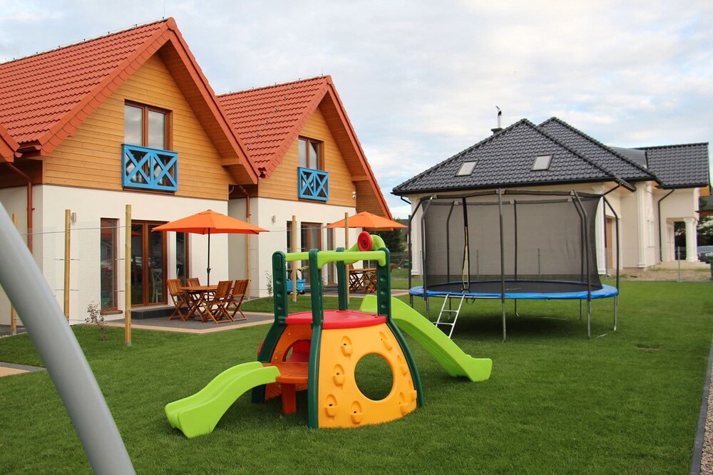 儿童活动区 - 室外